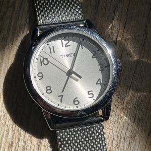 Timex Women’s Silver-Tone Mesh Band Watch with Light Silver Dial, 31/32mm